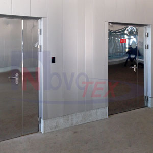 Противопожарные двери из нержавеющей стали на станции метро Технопарк