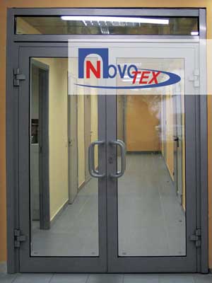 Светопрозрачная противопожарная дверь двустворчатая с фрамугой